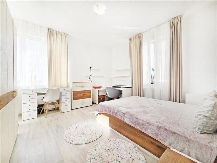 Apartament 3 camere Domnesti
