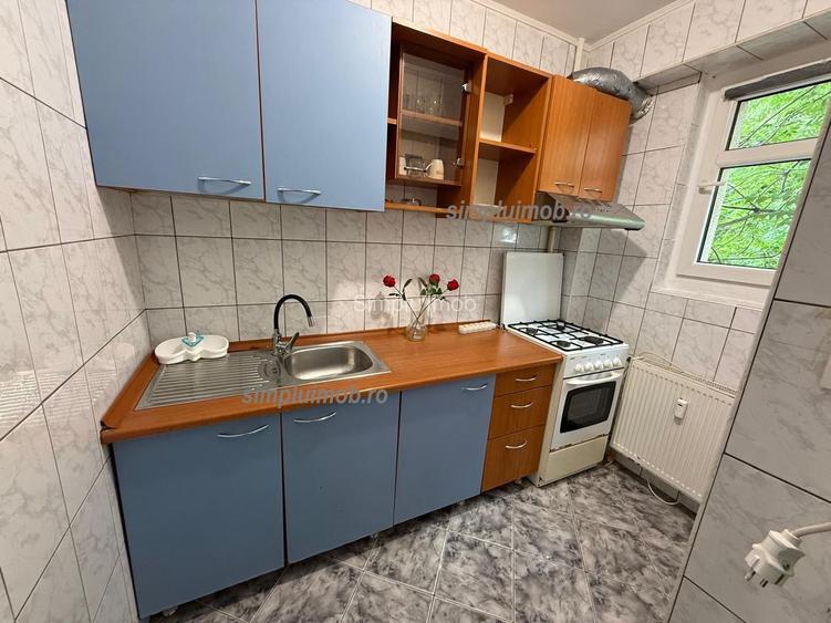 Garsoniera Moderna - Etaj intermediar Bloc 1980 - 6