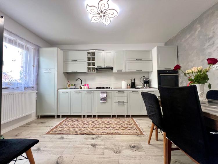 Vila individuala cu 6 camere de vanzare in Horpaz - Miroslava