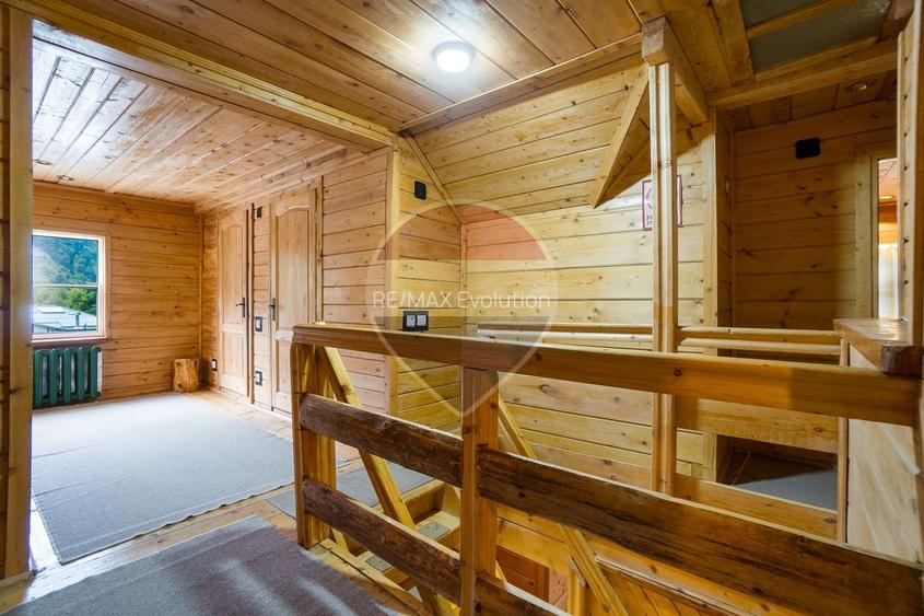 Casă de Vacanta/ Familie/ cu Poveste-Azuga/ Piscina interioara!