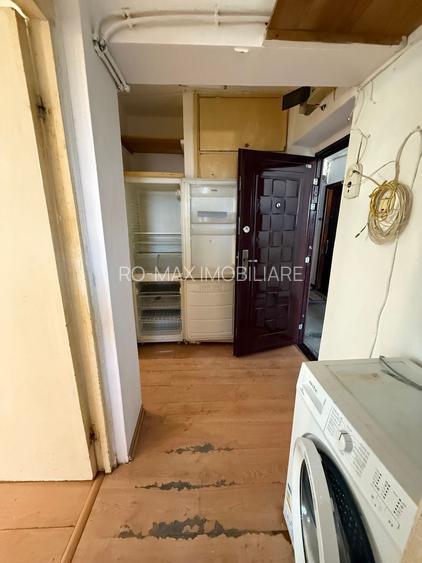 Garsonieră 27 mp cu balcon - etaj 2 - nemobilata -bloc an 1980 - 16