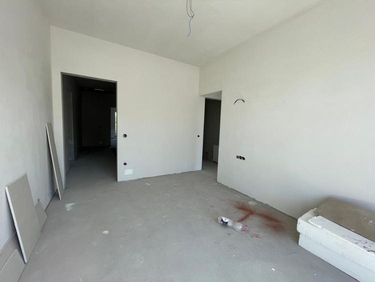 Casa in sistem cuplat, 6 camere, Borhanci