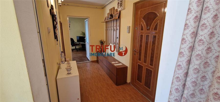 Apartament 2 camere de vanzare zona Tolstoi