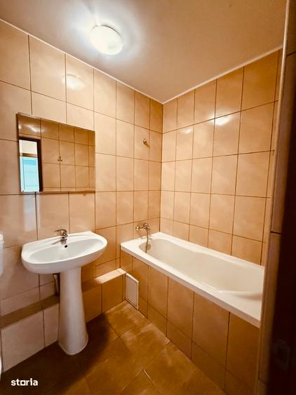 Garsoniera Unirii - Goga, stradal, mobilată si utilată modern, renovată, libera