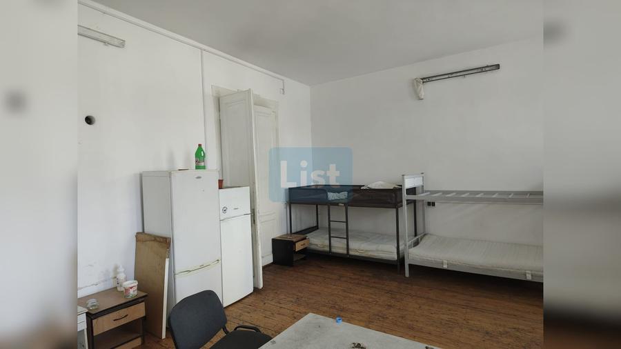 Casă în zona centrală de închiriat pentru muncitori sau pentru birouri