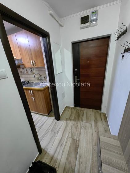 Proprietar/2 camere decomandat/Metrou Gorjului – 2 min,/ Etaj 1/649 E - 3