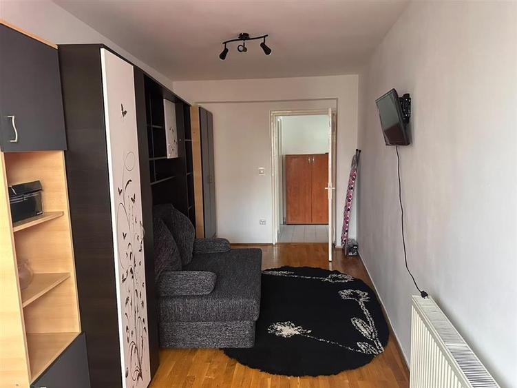Apartament 3 camere de inchiriat | Bd. Garii | Decomandat