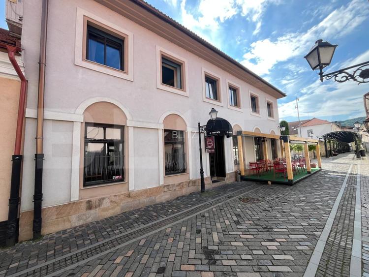 Investiție Premium: Bistro, Casă și Birouri în Centrul Istoric - 2