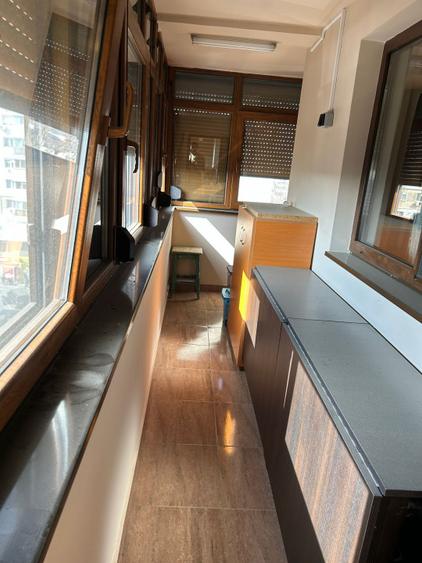 - Renovat recent! Apartament 3 camere Calarasi 4, et. intermediar.