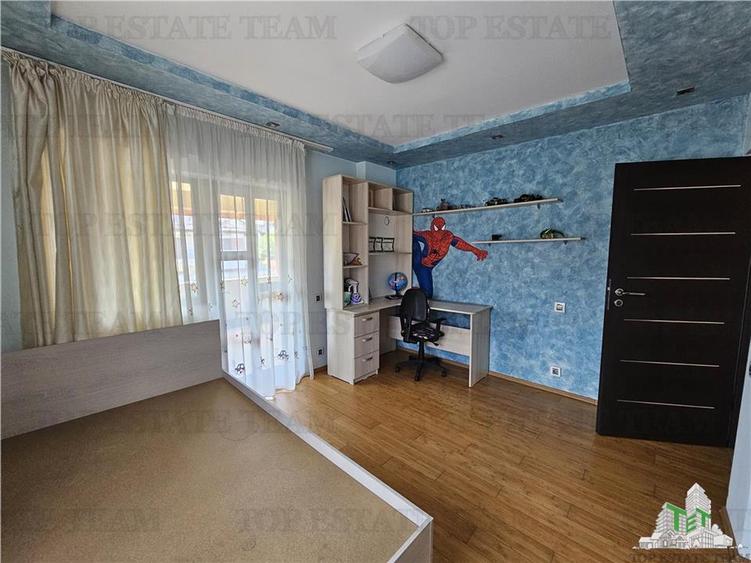 Vila spatioasa living 65mp 300metri utili in Bragadiru