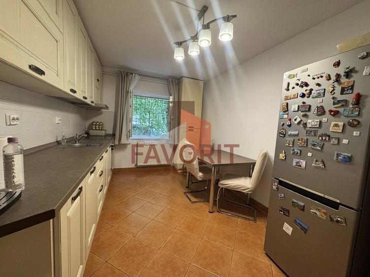Apartament 3 camere decomandat | 2 bai | Zona Lipovei
