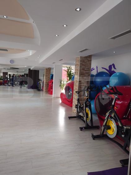Spatiu comercial, 290 mp, fosta sala de fitness, zona Micro 3