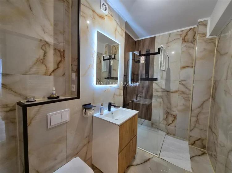 Apartament de lux 2 camere balcon parcare zona Doamna Stanca