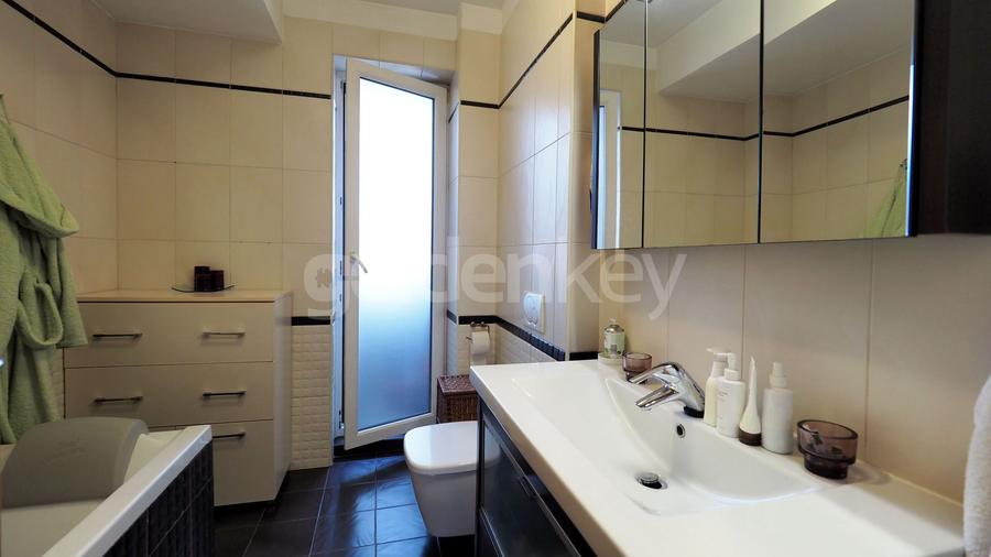 Penthouse duplex cu 5 camere | 250sqm | 2 garaje | terasa 55mp