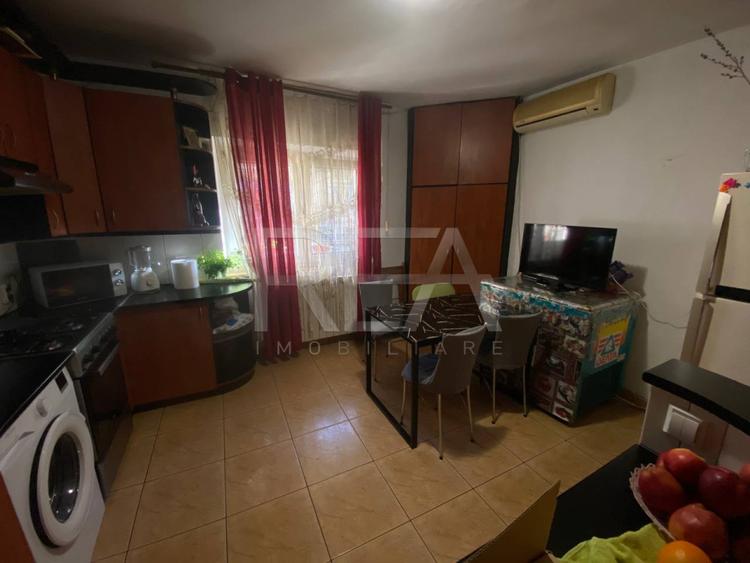 4 camere - Decomandat- 94mp - Trafic Greu