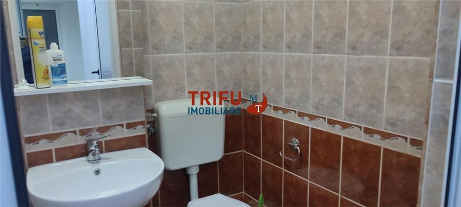 Spatiu comercial 4 camere de vanzare in Cetate