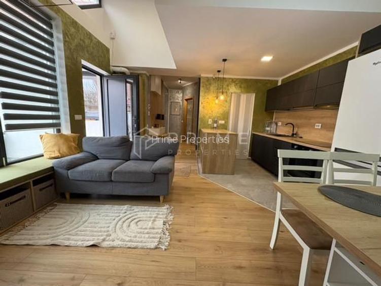 Casă cu design modern, renovată, 3 camere – zonă centrală premium - 2