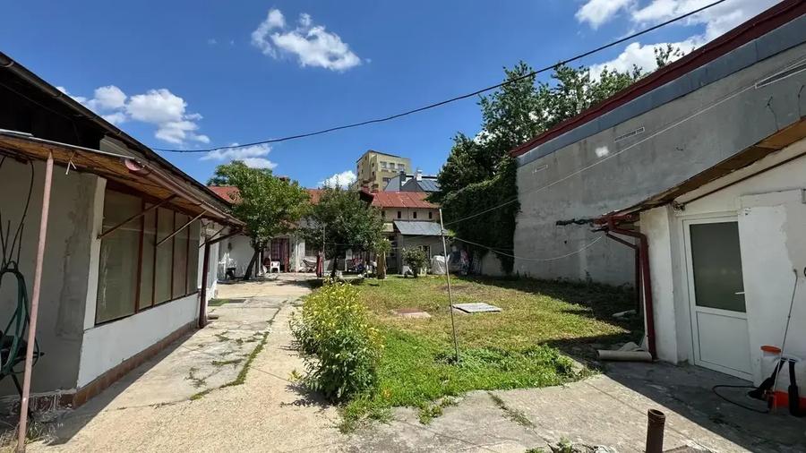 Teren 1450 Mp | Polonă | 15mp front stradal |