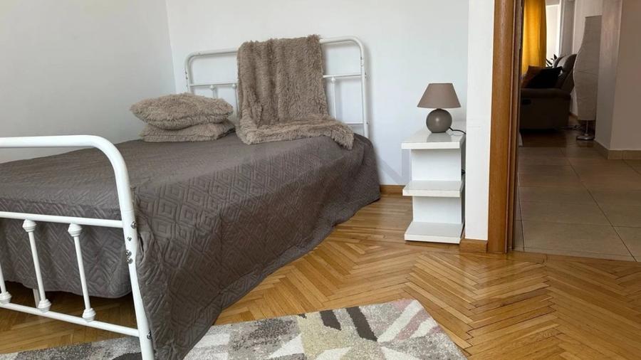 REA1029774 Apartament 4 camere 96mp, Piața Lahovari