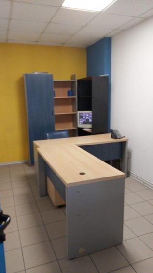 Proprietar, vand showroom, birouri, depozit S=831 mp teren 2.455 mp str. Bobalna