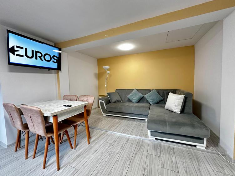 Apartament cu 3 camere | Parcare in curte | Între Lacuri