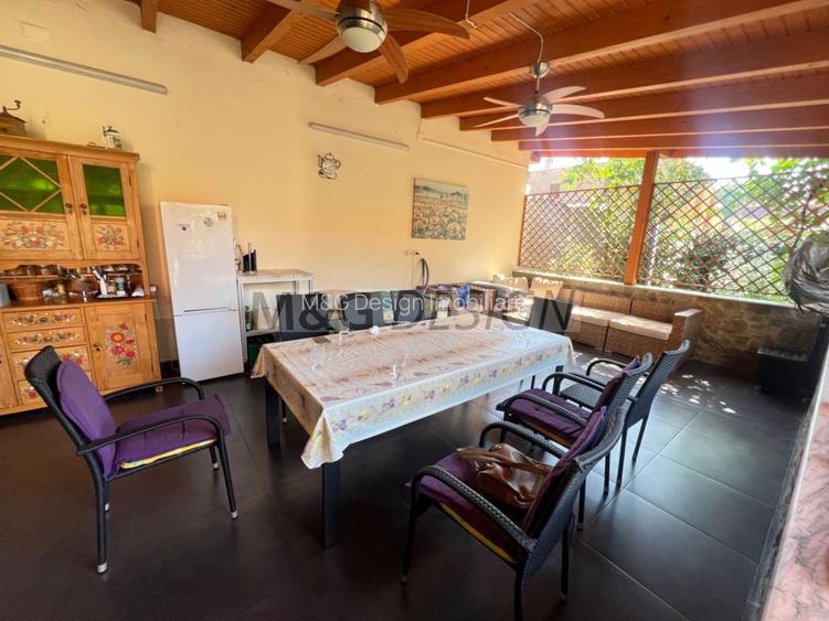 Vilă spațioasă, Dorobantilor–Pretabilă pentru 2 familii,  1570mp teren - 21