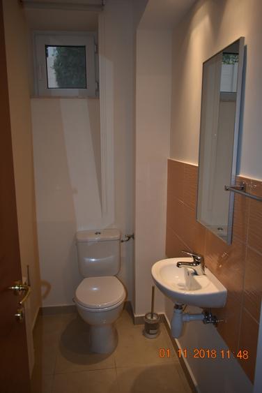 Apartament 5 camere pretabil birouri/locuit