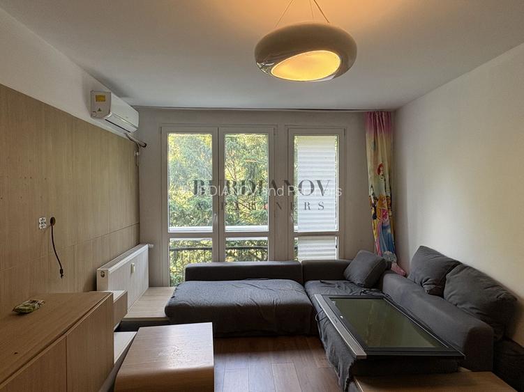 Apartament cu 3 camere - Metrou Costin Georgian - bd. 1 Decembrie 1918 - 2