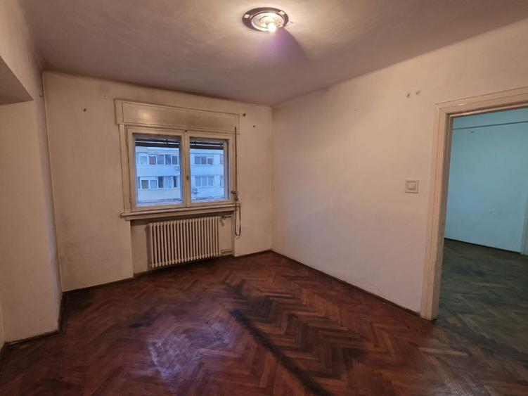 Apartament spatios 4 Camere langa Metrou Gara de Nord