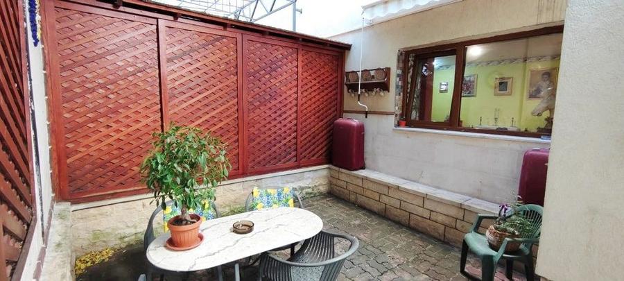 Apartament rustic, deosebit de 98 mp,  cu gradina, in Andrei Muresanu