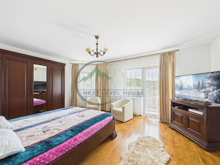 Casa cu priveliste de vis si potential turistic de pensiune in zona Bran