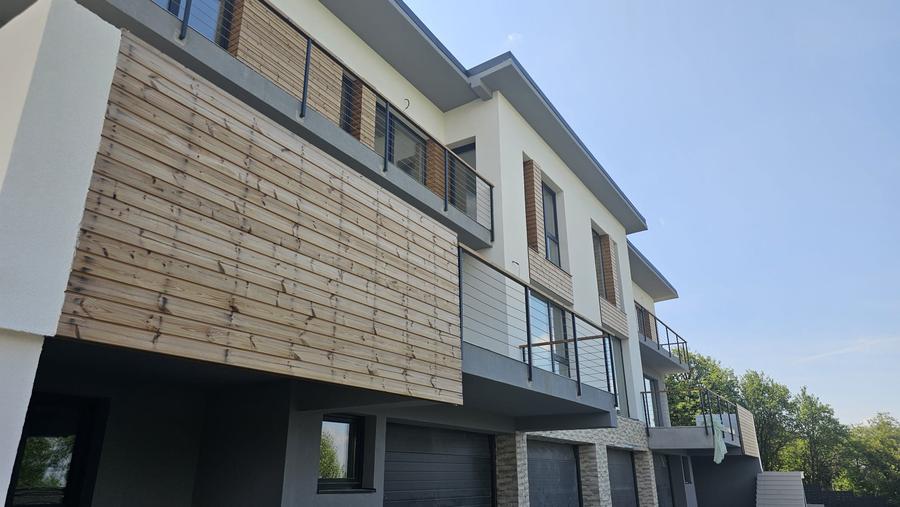 Casa cu garaj pentru 2 masini, strada asfaltata, priveliste superba, Feleacu
