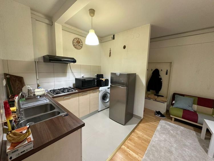 Apartament de inchiriat 2 camere- zona Calea Calarasilor