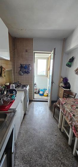 Vanzare -3 camere - Pantelimon - Piata Delfinului- Sector 2