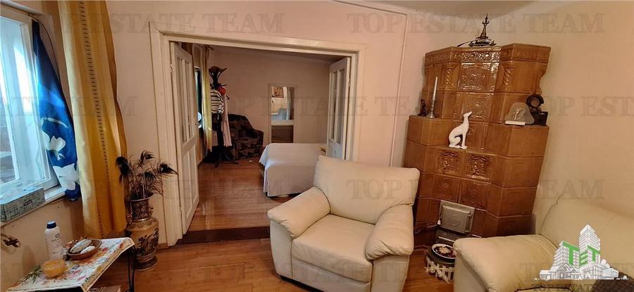 Casa rustica cu curte, 3 camere, zona Tabacarie, Constanta