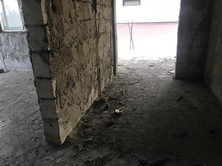 Casa de vanzare in Golesti, parter si etaj , 220 mp construiti , teren 916mp, la