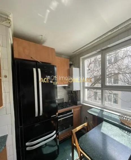 3 Camere de inchiriat | Militari | Centrala Proprie | Metrou