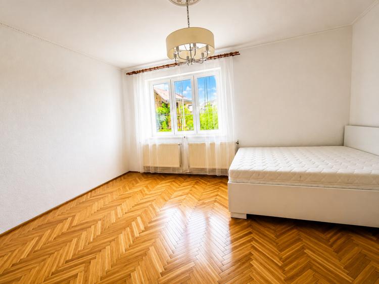 Casa spatioasa, destinatie flexibila, 3 parcari, Cart Andrei Muresanu