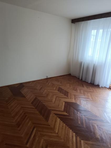 Apartament 3 camere, de vânzare, cartier Mănăștur , strada Moldoveanu , zona Big