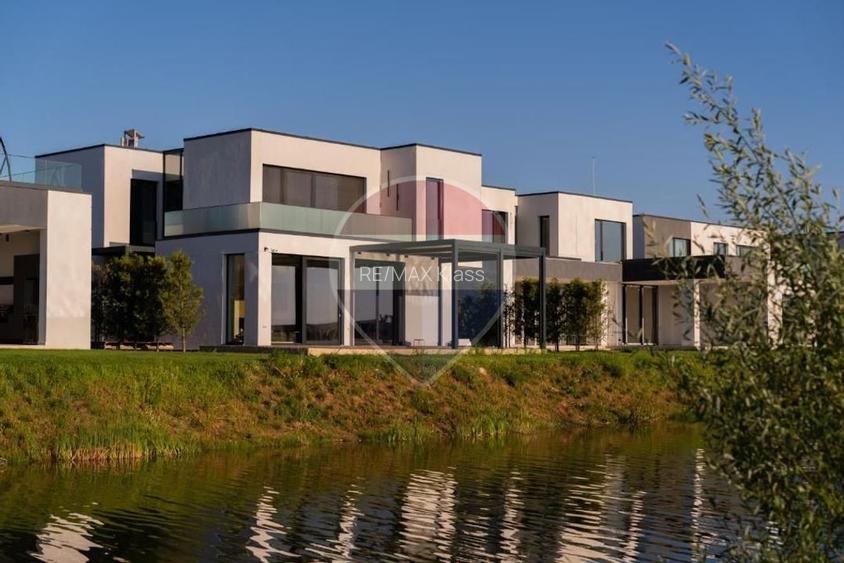 The National Collection | Parcela de teren | Autorizatie Constructie