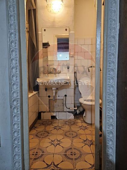 Apartament cu 2 camere decomandat de vanzare, etaj 1, zona Milcov - 8