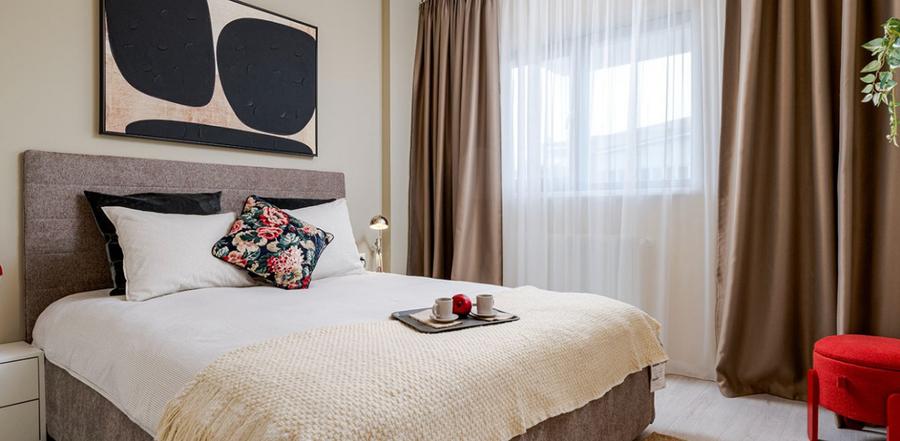 Studio Dublu / Hils Republica / 6 minute metrou / Comision 0%