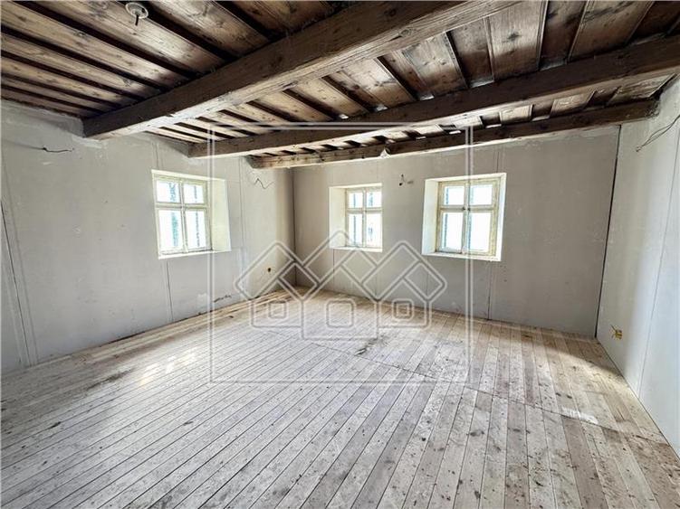 Casa individuala cu gradina, teren 1278 mp, sat Ludos, jud Sibiu