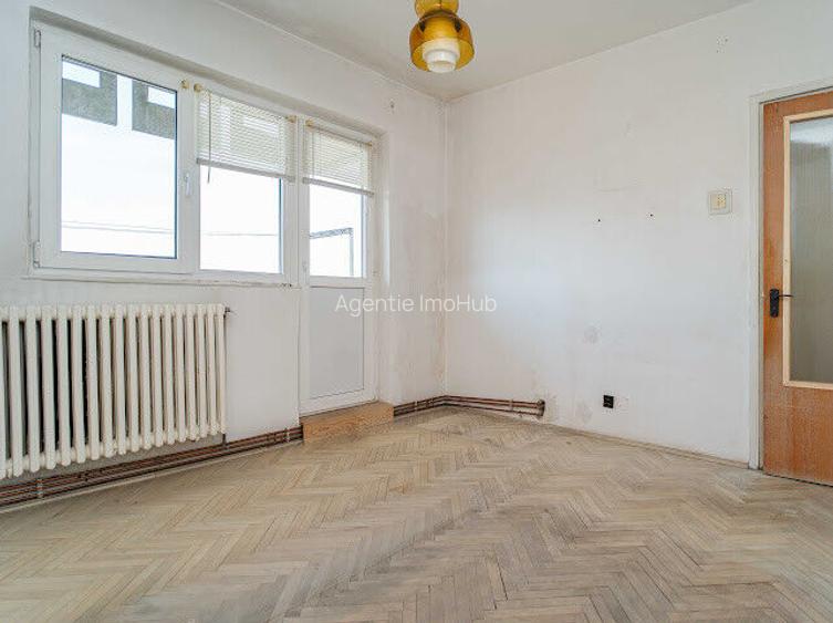 APARTAMENT  CU 3 CAMERE,  IN INIMA ORASULUI, LICEUL NATIONAL - 11