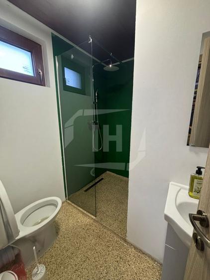 Cabana/Pensiune/Locuință cu privire la lac!