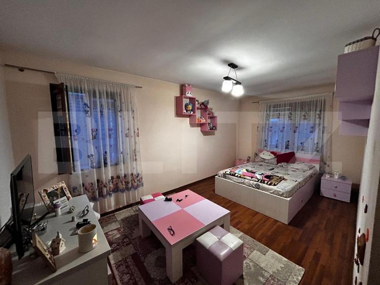Casa de inchiriat, 4 camere, 200 mp, zona Penitenciar