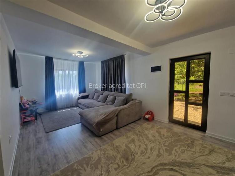 Casa P+M de vanzare Sabareni - 7