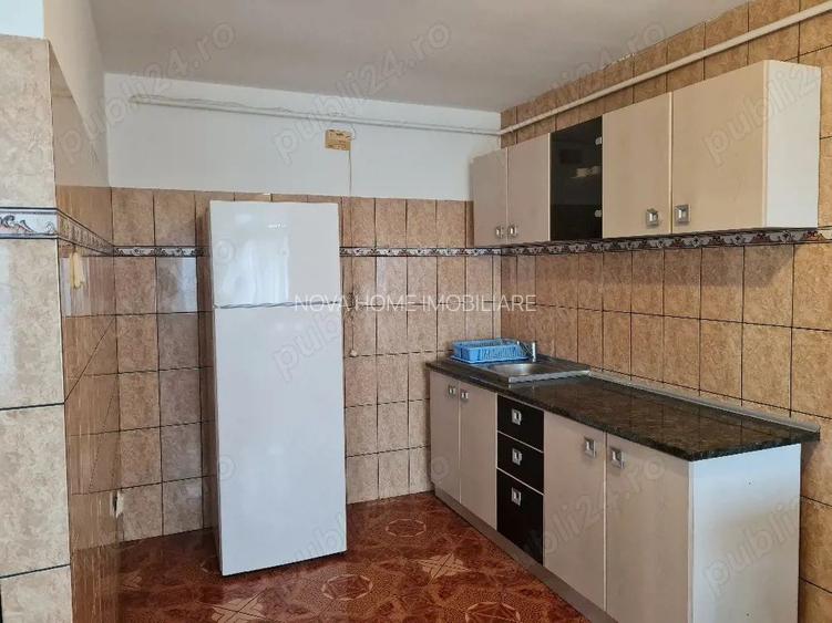 SE VINDE AP 3 CAM - REPER - HOTEL CRISTAL - 4