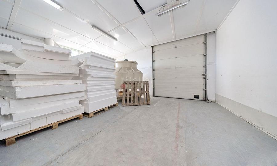 Platformă industrială cu 2 hale și sediu administrativ – teren 3.871 m