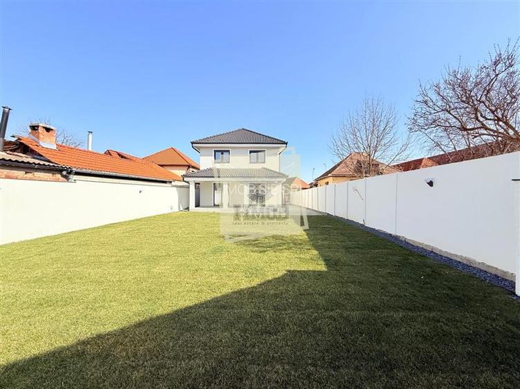 Casa moderna la cheie 4 camere 3 bai si 644 mp teren Selimbar - 2